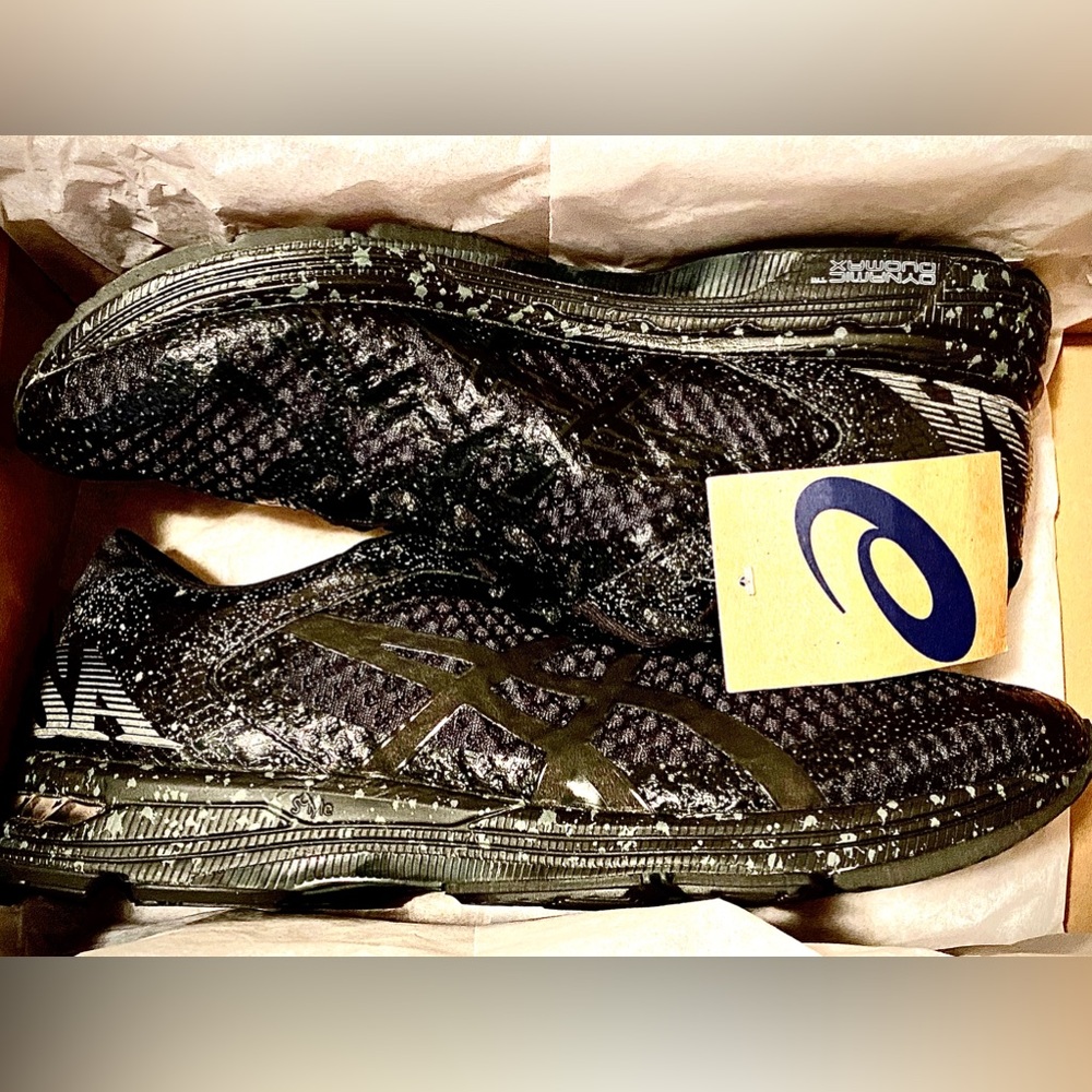 Men’s size 10 ASICS Noosa Tri 11. NEW w/ Tags! Never worn!